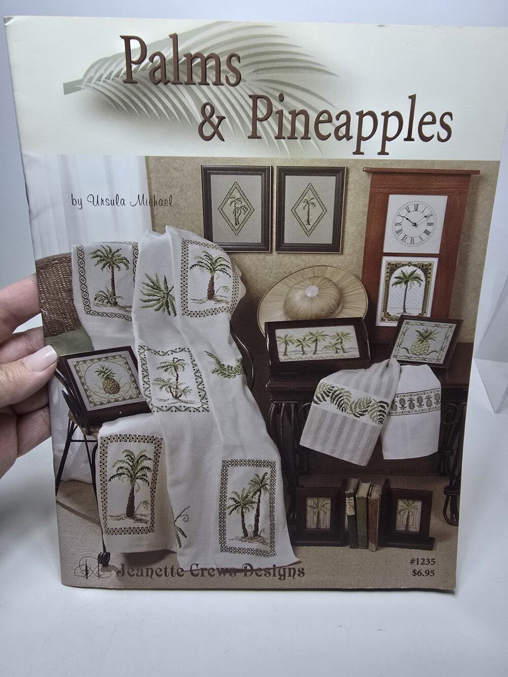 PALMS AND PINEAPPLES by Ursula Michael Cross stitch chat Pattern